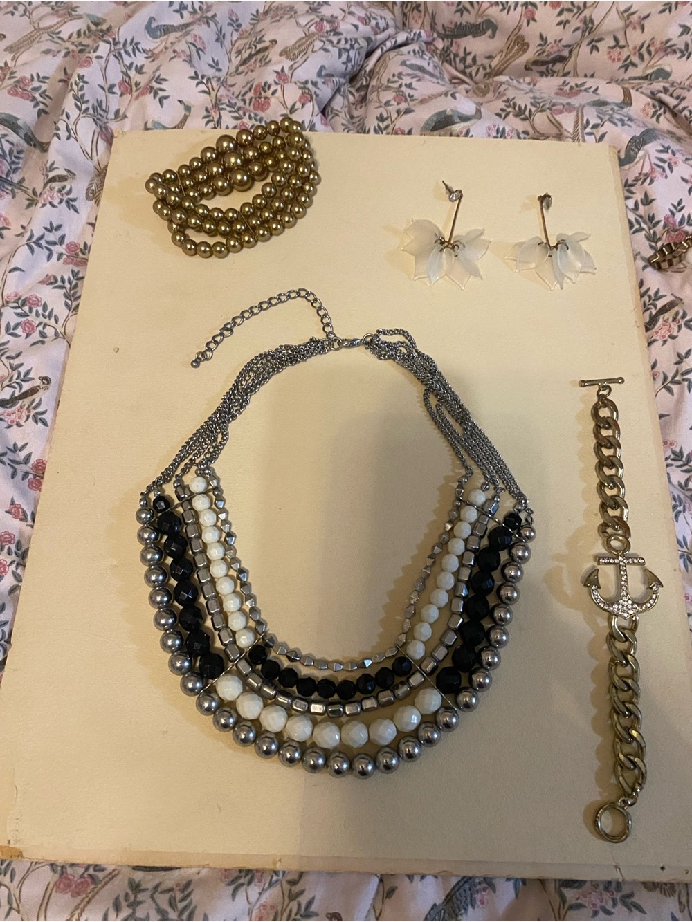 Women’s Fashion Jewelry.